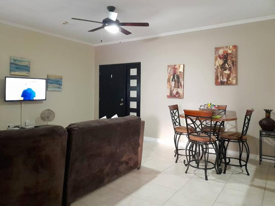 קינגסטון Choose To Be Happy At Brompton Estates - One And Two Bedroom With Pool מראה חיצוני תמונה